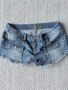 Rue21 y2k low rise Denim mini Frayed Hem Jean Shorts
